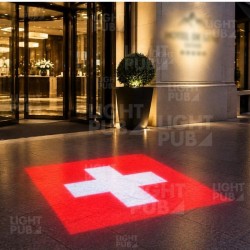 Projection lumineuse du drapeau suisse au sol – Fête nationale suisse